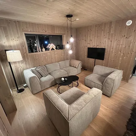 Moderne Hytte Pa Fjellsaetra, Ski In/out, Familievennlig Lejlighed Sykkylven